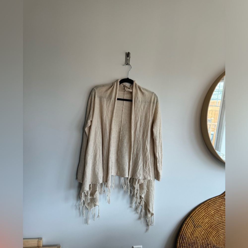 Akualani medium cream wool blend fringe hem cardigan…